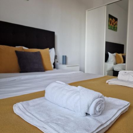 Vic Apartament โดรเบตา-ตูร์นู เซเวริน ภายนอก รูปภาพ