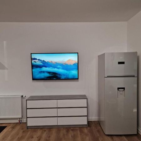 Vic Apartament โดรเบตา-ตูร์นู เซเวริน ภายนอก รูปภาพ
