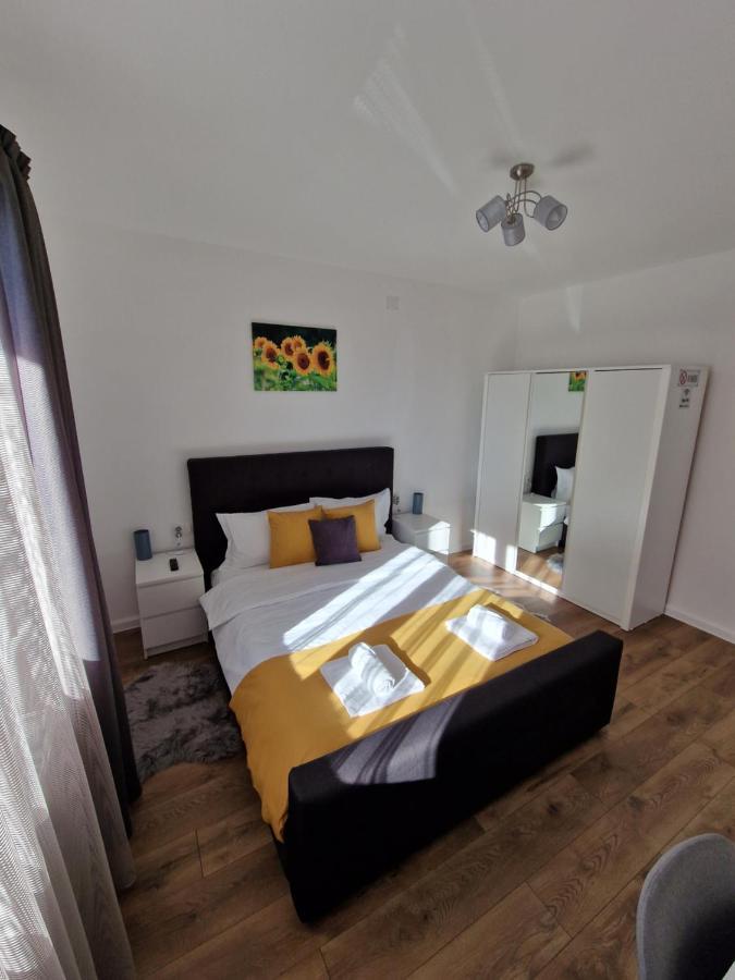 Vic Apartament โดรเบตา-ตูร์นู เซเวริน ภายนอก รูปภาพ